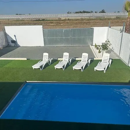 Piscina Climatizada * Los Palacios Y Villafranca